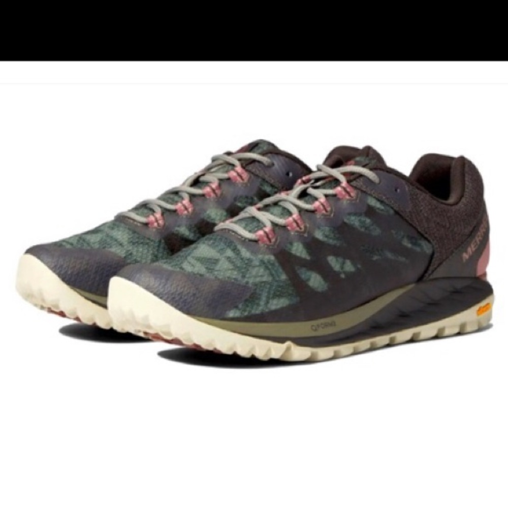 NWOT MERRELL women’s